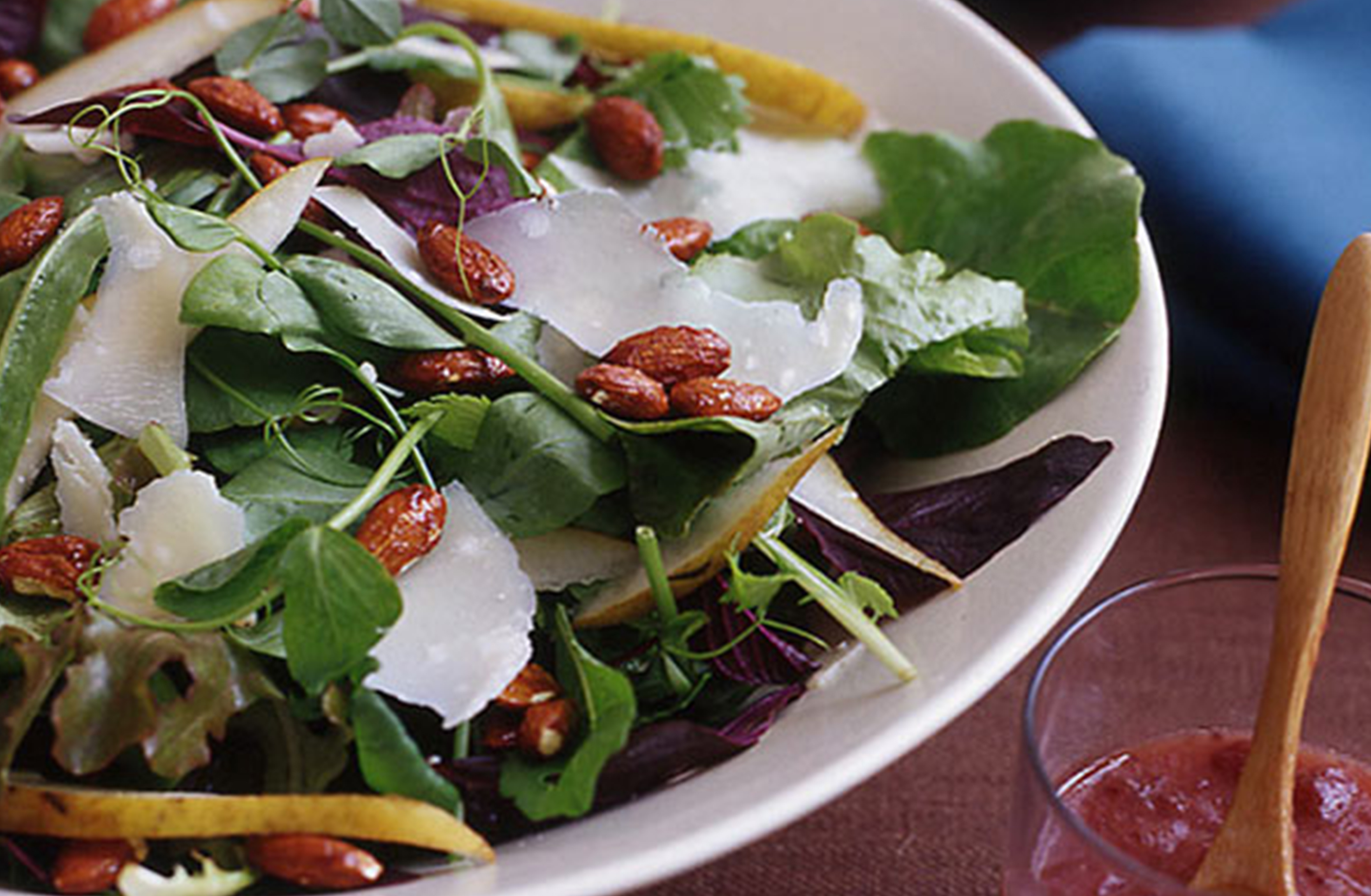 Salade aux épinards et aux poires