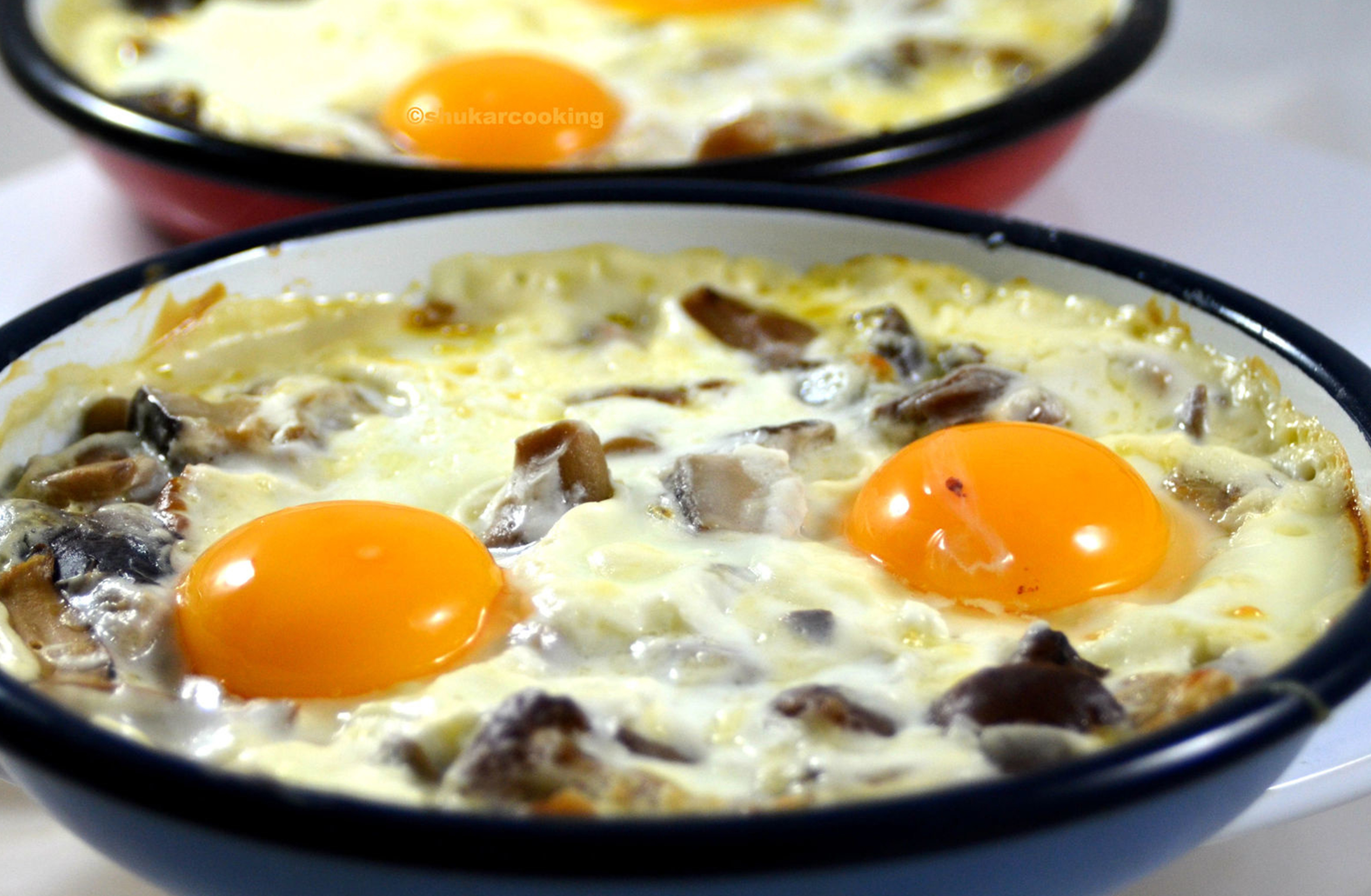Oeufs aux champignons sauvages
