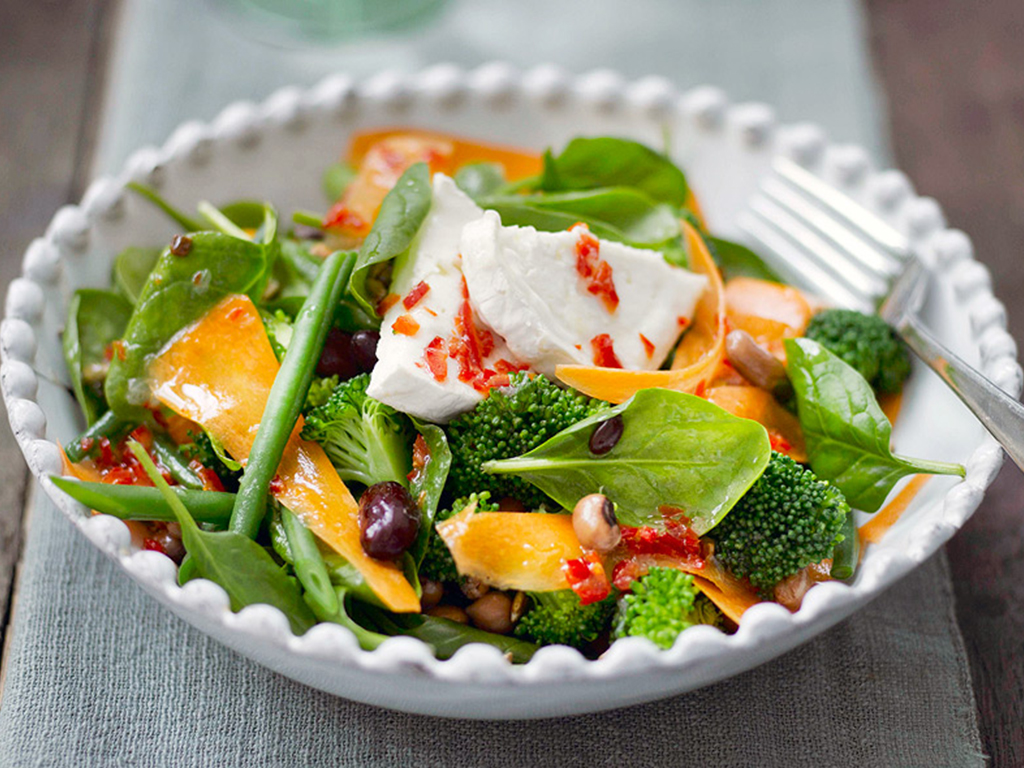 Salade d’hiver au chèvre et au miel